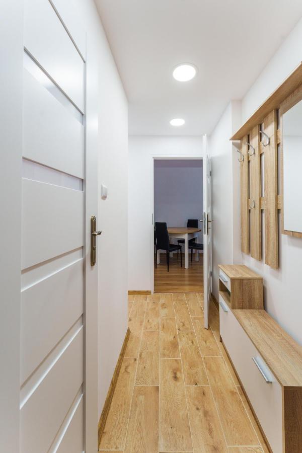 Apartament Pod Swierkiem - Pet Friendly - 2 Osobne Pokoje Dla Max 5 Osob - Space Apart Jelenia Góra Εξωτερικό φωτογραφία